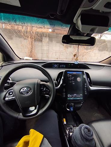 Toyota: Toyota Prius: 2020 г., 1.8 л, Типтроник, Гибрид, Лифтбек — 4