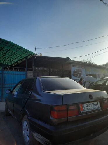 шины на gx: Volkswagen Vento: 1992 г., Механика, Бензин, Седан