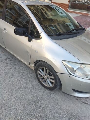 Toyota: Toyota Auris: 1.6 l. | 2008 έ. Χάτσμπακ — 3