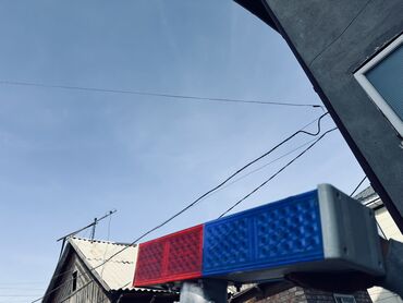 led прожектор: Светодиодная мигалка/световая балка красно‑синяя - Компактная балка с