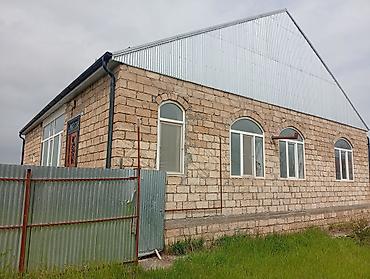 Həyət evləri və villaların satışı: Satış üçün həyət evi Quba 5 sot - Tikinti materialı: daş divarlar — 25