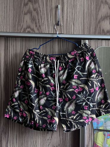 Kardiqanlar, jaketlər: Вещи продаются срочно! Если будите брать много,сделаю хорошую скидку — 10