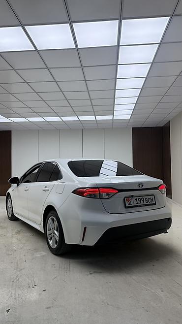 Продажа авто: Toyota Corolla: 2023 г., 1.8 л, Вариатор, Гибрид, Седан — 3