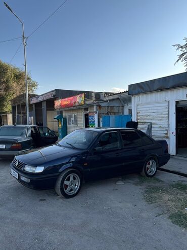 покрышка на жигули: Volkswagen Passat: 1994 г., 1.8 л, Механика, Бензин, Седан