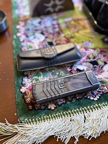 Vertu rəng - Qara lalafo.az -da Vertu rəng - Qara