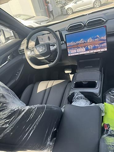 li auto: Dongfeng : 2026 г., Автомат, Электромобиль, Кроссовер — 6