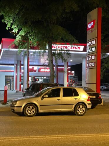 гольф 4 машина: Предлагается Volkswagen Golf IV, серебристого цвета, представленный в