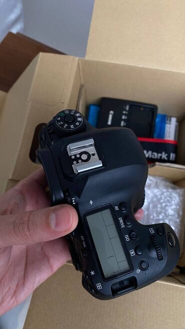 mikrofon qiymeti: Canon 6d mark 2 Ideal veziyyetdedir bijuteriya magazada istifade