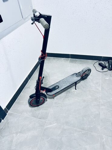 купить зарядное устройство для гироскутера: Электросамокат, Xiaomi, Без рассрочки, Б/у, Самовывоз
