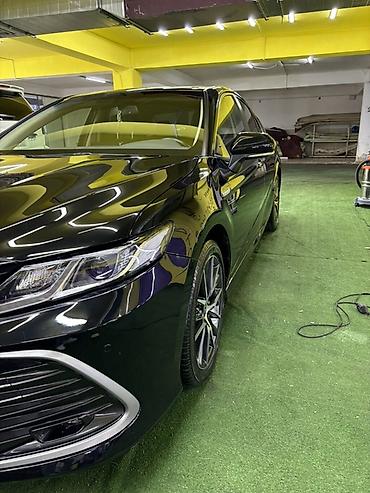 lexus ct 200: Toyota Camry: 2.5 l | 2022 il Sedan — 2