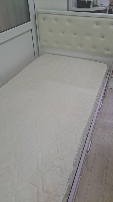 9 yas ucun tortlar: Qız üçün, Çarpayı, Bazalı, Matras ilə, Siyirməli