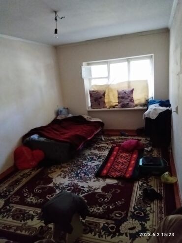 Продажа квартир: 1 комната, 38 м², Индивидуалка, 1 этаж, Требуется ремонт at lalafo.kg Продажа квартир: 1 комната, 38 м², Индивидуалка, 1 этаж, Требуется ремонт