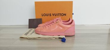 Women's Footwear: Προπονητές Louis Vuitton. αυθεντικός. Λουστρίνι πορτοκαλί/δερμάτινο