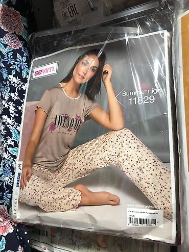 Домашние костюмы: Домашняя одежда Очень большой выбор пижам Халатов Махровые халаты — 15