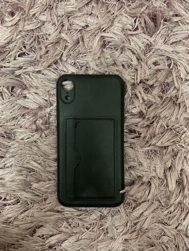 Чехлы: Чехлы для iPhone. XR В комплекте: - Желтый силиконовый чехол с — 4