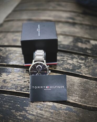 luminox saat: İşlənmiş, Qol saatı, Tommy Hilfiger, rəng - Gümüşü