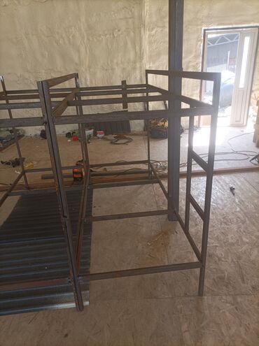 Сварщики: Сварщик. С опытом — 8