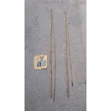 рыба копченая: Удочки бамбуковые и разная мелочь для рыбалки. 200 сом за все