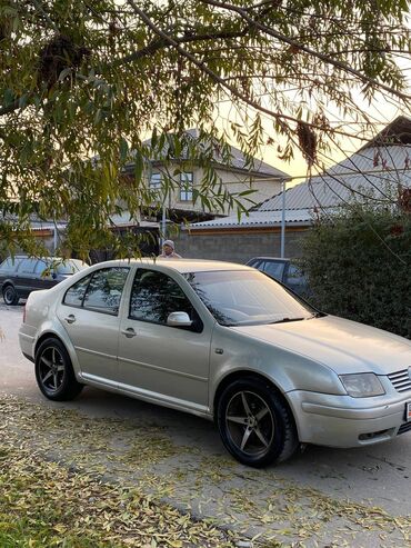 голтф 2: Volkswagen Bora: 2002 г., 2 л, Автомат, Бензин, Седан