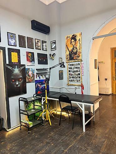 Hazır biznes: Peşəkar tatu studiyası üçün tam təchizatlı iş yeri Permanent ustalari — 5