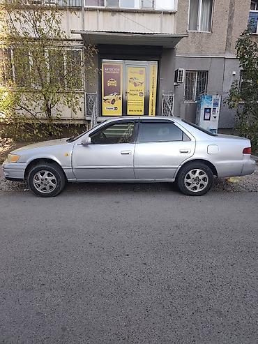 highlander 2: Toyota Camry: 2000 г., 2.2 л, Автомат, Газ, Седан — 1