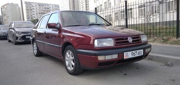 фольксваген венто: Volkswagen Vento: 1992 г., 1.8 л, Механика, Бензин, Седан