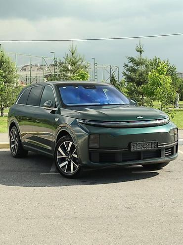 Lixiang: Lixiang L7: 2023 г., 1.5 л, Автомат, Электромобиль, Кроссовер — 1