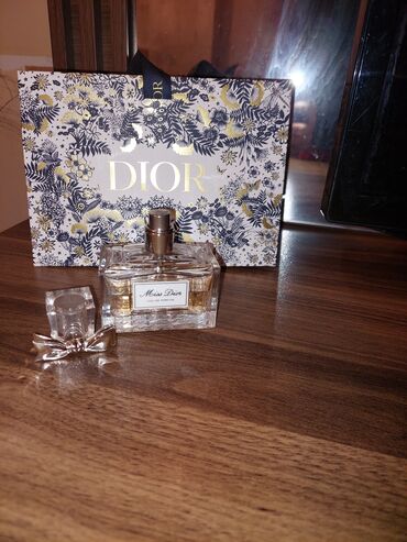 dior sauvage parfum qiymeti: Original Miss dior 50den yarisi galib duty free den alinib elage ucun
