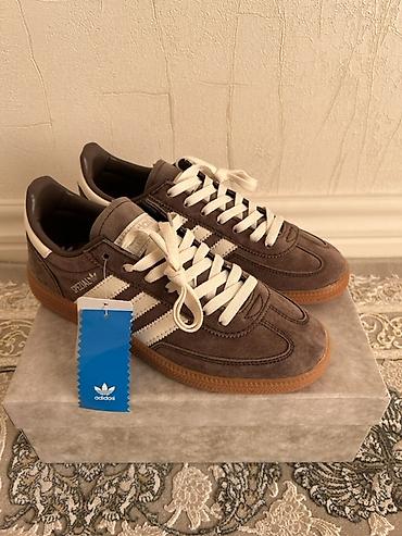 красовка мужской адидас: Мужские кроссовки, 41, Adidas, Новый, цвет - Коричневый — 1