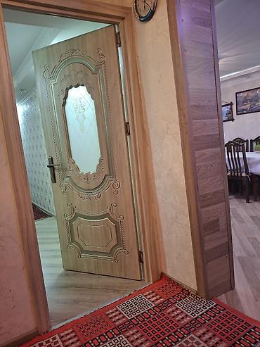 Həyət evləri və villaların satışı: Satılır: həyət evi Xüsusiyyətlər: - 2 mərtəbəli yaşayış sahəsi - — 9