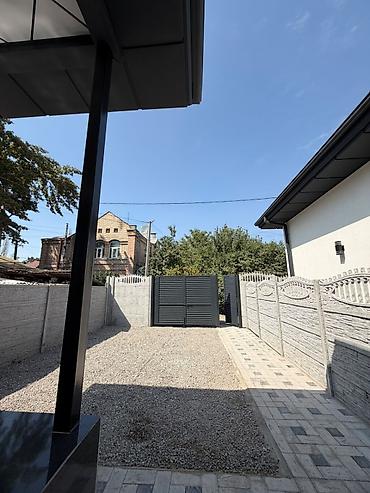 Продажа коттеджей и домов: 6 комнат и более, 110 м², 3 соток, Бишкек, Гоин Собственник — 13