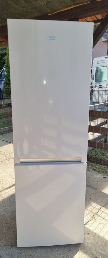 farmerice sa masnicama: Side-By-Side Beko, color - White, Used