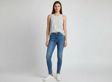 koszulka fc barcelona 2013 14: Women`s T-shirt, size S