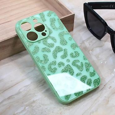 ps5 cena: Maska Shiny glass za iPhone 15 Pro 6.1 svetlo zelena. Kataloški broj — 1