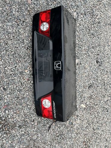 багаж чемодан: Крышка багажника Honda 2005 г., Б/у, цвет - Черный,Оригинал