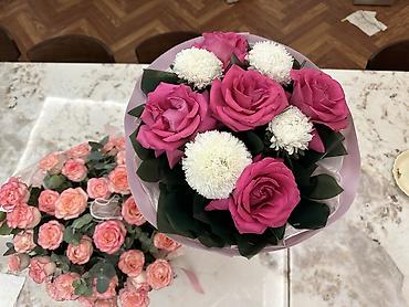 бесконечные розы: Продам свежие цветы 💐
Корзинка 2000 сом 
Букет маx 500 сом — 10