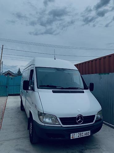 борд на спринтер: Mercedes-Benz Sprinter белого цвета, цельнометаллический фургон с — 4