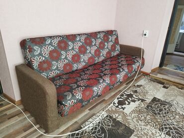 дарам диван: Прямой диван, цвет - Коричневый, Б/у
