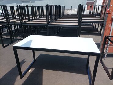 Письменные столы: Письменный стол — 9