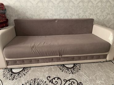 советский мебель: Диван-кровать, цвет - Бежевый, Б/у