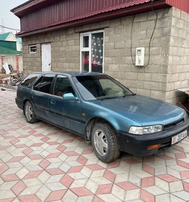 срочно срочно продам машину: Honda Accord: 1992 г., 2.2 л, Механика, Бензин, Универсал