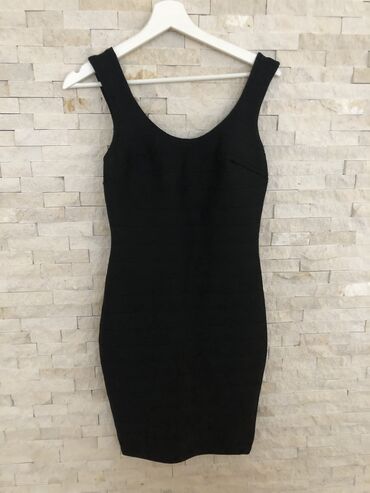 uska crna haljina: Alon S (EU 36), bоја - Crna, Večernji, maturski, Na bretele