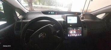 Toyota: Toyota Prius (2-ci nəsil) – hibrid hetçbek Xüsusiyyətlər: - Gümüş-boz — 13