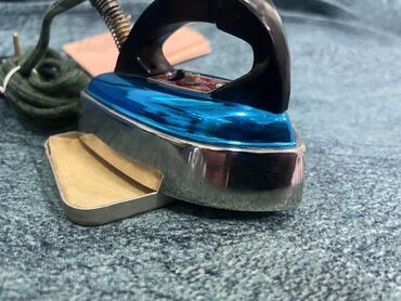 Qədim ütülər: 1966cı ilin maraqlı səyahət üçün mini ütüsü,çəkisi ağırdır əla — 2