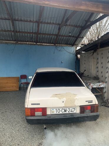 ilkin odenis 2000 azn avtomobil: VAZ (LADA) 21099: 0.3 l | 2000 il 180 km Kupe