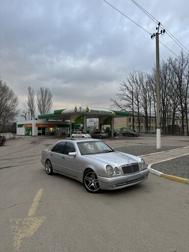 Mercedes-Benz: Mercedes-Benz E-Class: 1997 г., 5 л, Автомат, Бензин, Седан