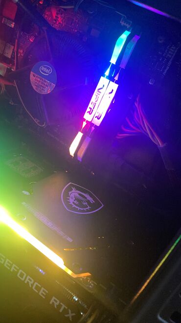 Printerlər: 2 ədəd cüt Patriot Viper RGB DDR4 16GB(2x8GB) RAM. Əla vəziyyətdədir