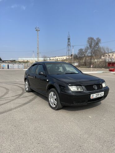 Volkswagen: Volkswagen Bora: 1999 г., 2 л, Механика, Бензин, Седан