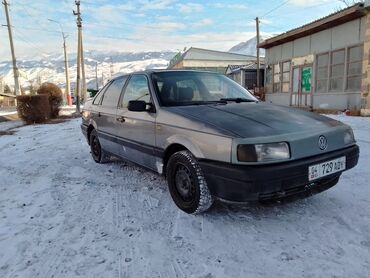 Volkswagen: Volkswagen Passat: 1992 г., 1.8 л, Механика, Бензин, Седан