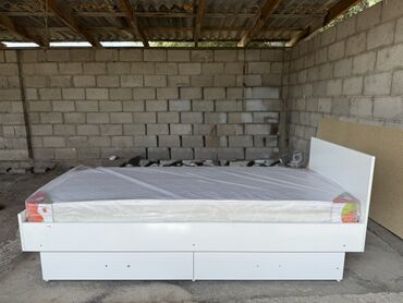 кровать односпальная с матрасом: Односпальная кровать, Новый, С ящиком для хранения, длина - 190 см